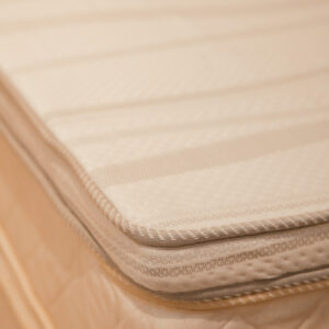 Pillow soft de espuma suave diseñado para personas de más de 90 kg que buscan confort sin perder soporte